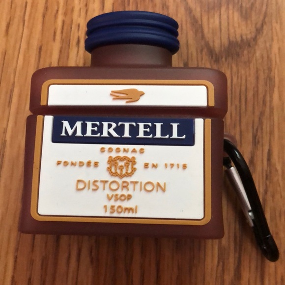 Martell Bottle AirPods Pro Case NWT - Picture 2 of 3